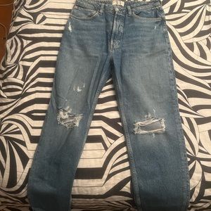 Free people boyfriend distressed jeans size 31